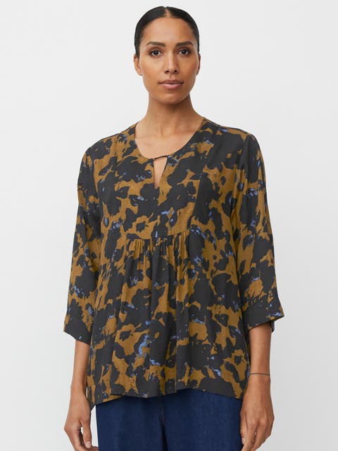 MaDurion 3/4 Sleeve Draped Blouse