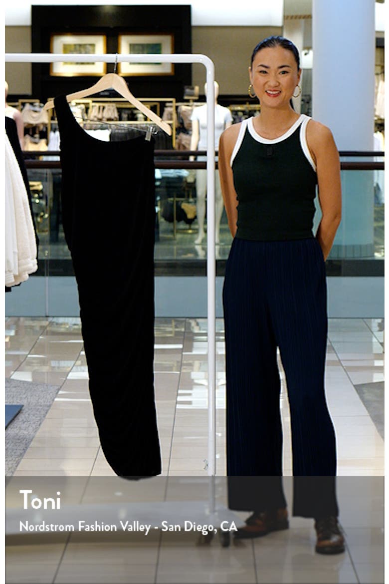 One-Shoulder Asymmetric Body-Con Midi Dress video