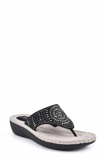 CLIFFS BY WHITE MOUNTAIN Cienna Thong Sandal - Wide Width