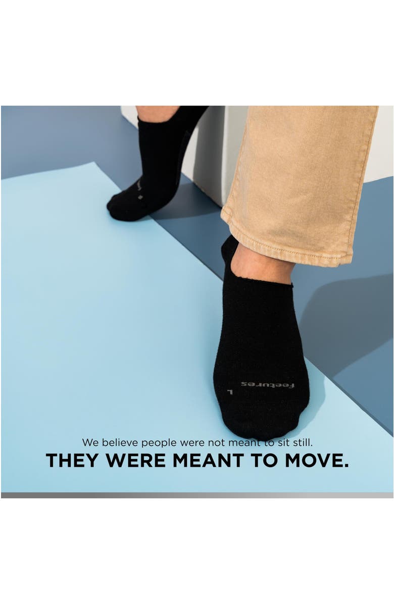 Feetures Elite Light Cushion Invisible Socks AntiSlip Sport Sock Liner with Targeted Compression, Alternate, color,