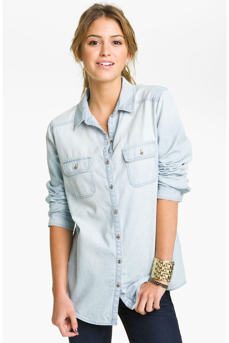 Chambray Boyfriend Shirt, Alternate, color, LIGHT WASH