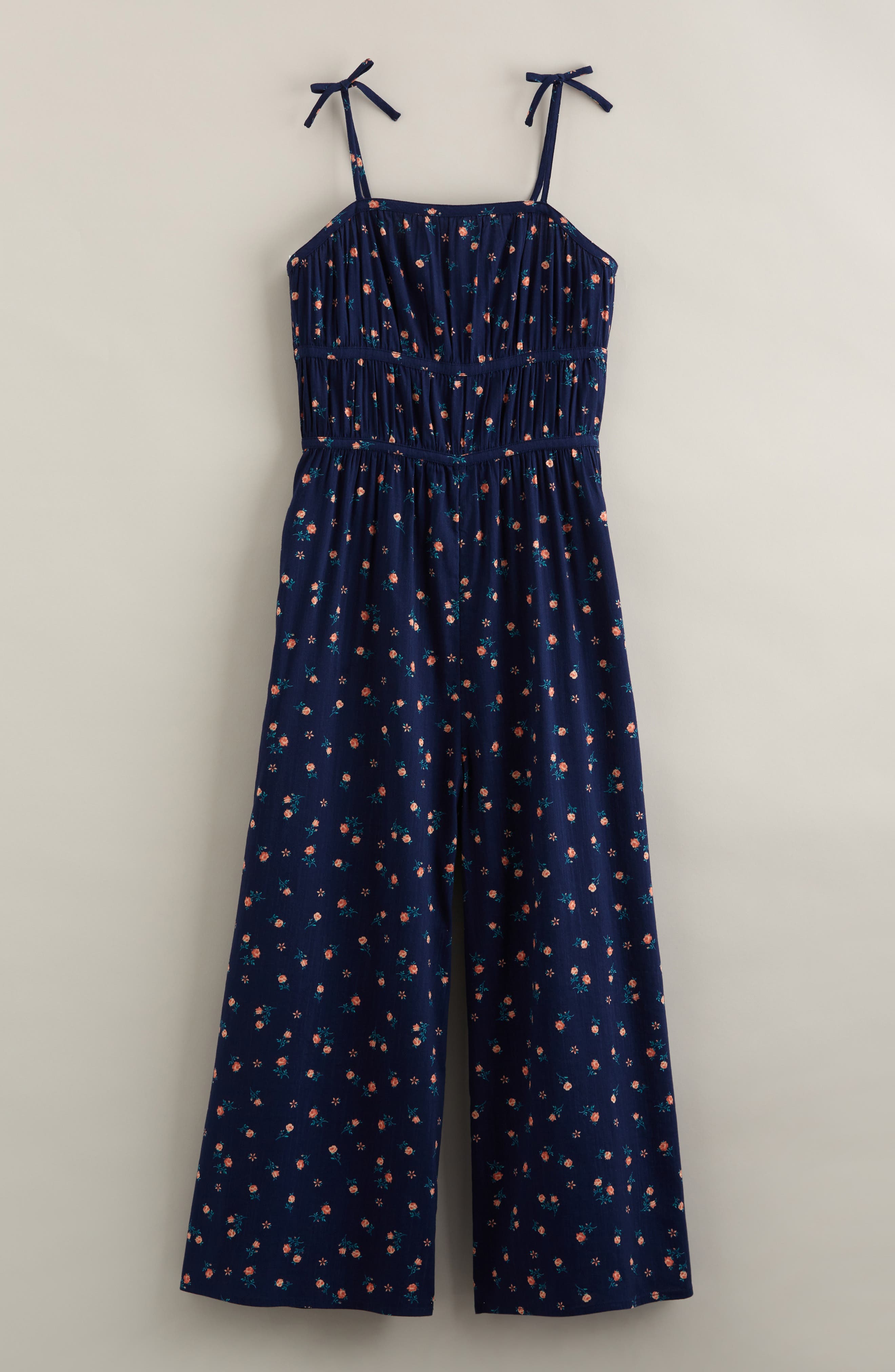 selected NAVY MEDIEVAL WILD ROSETTE