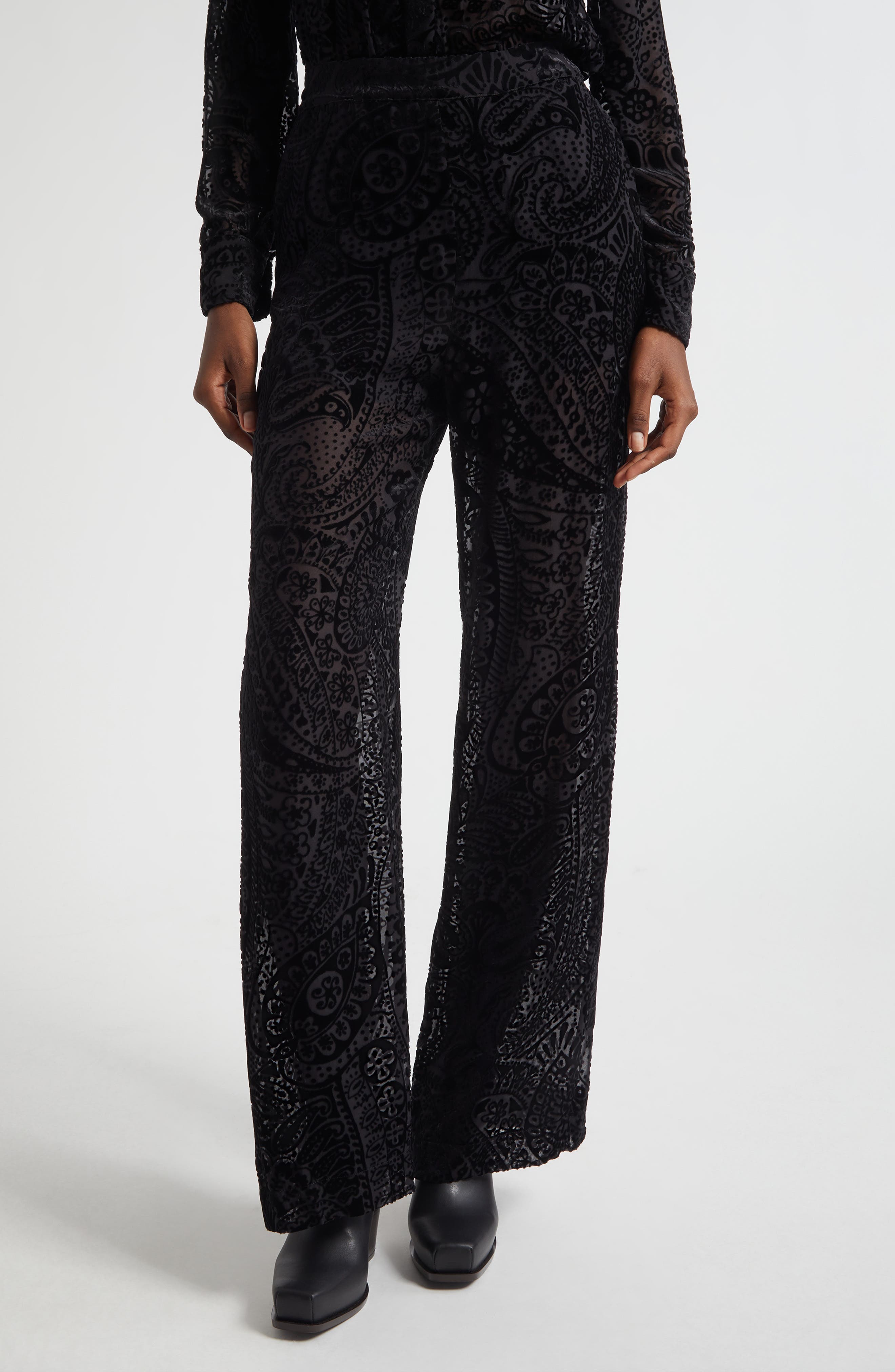 selected PRINTED BLACK BASE