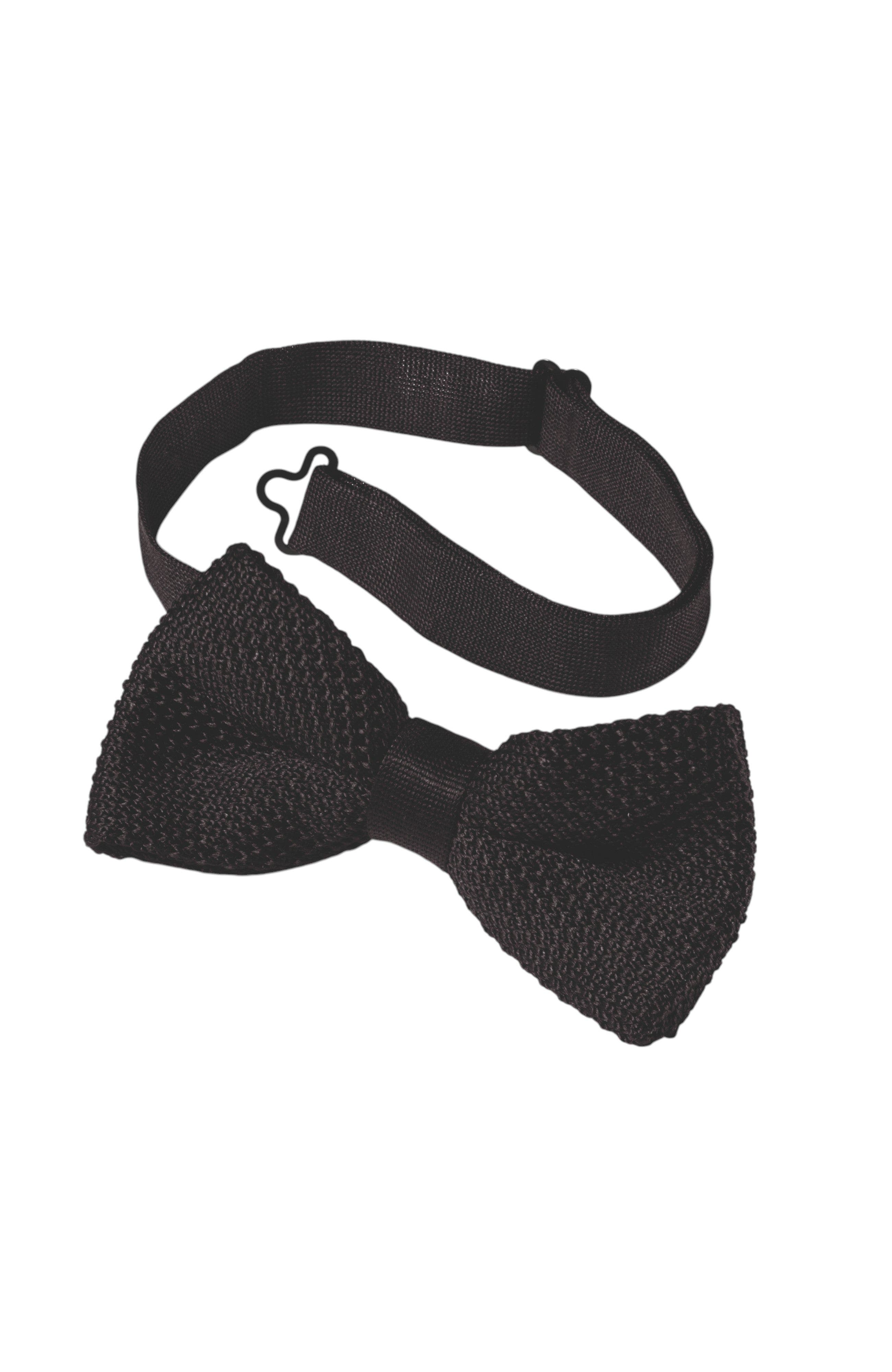 Charles Tyrwhitt Classic Knitted Ready-Tied Bow Tie in Black 