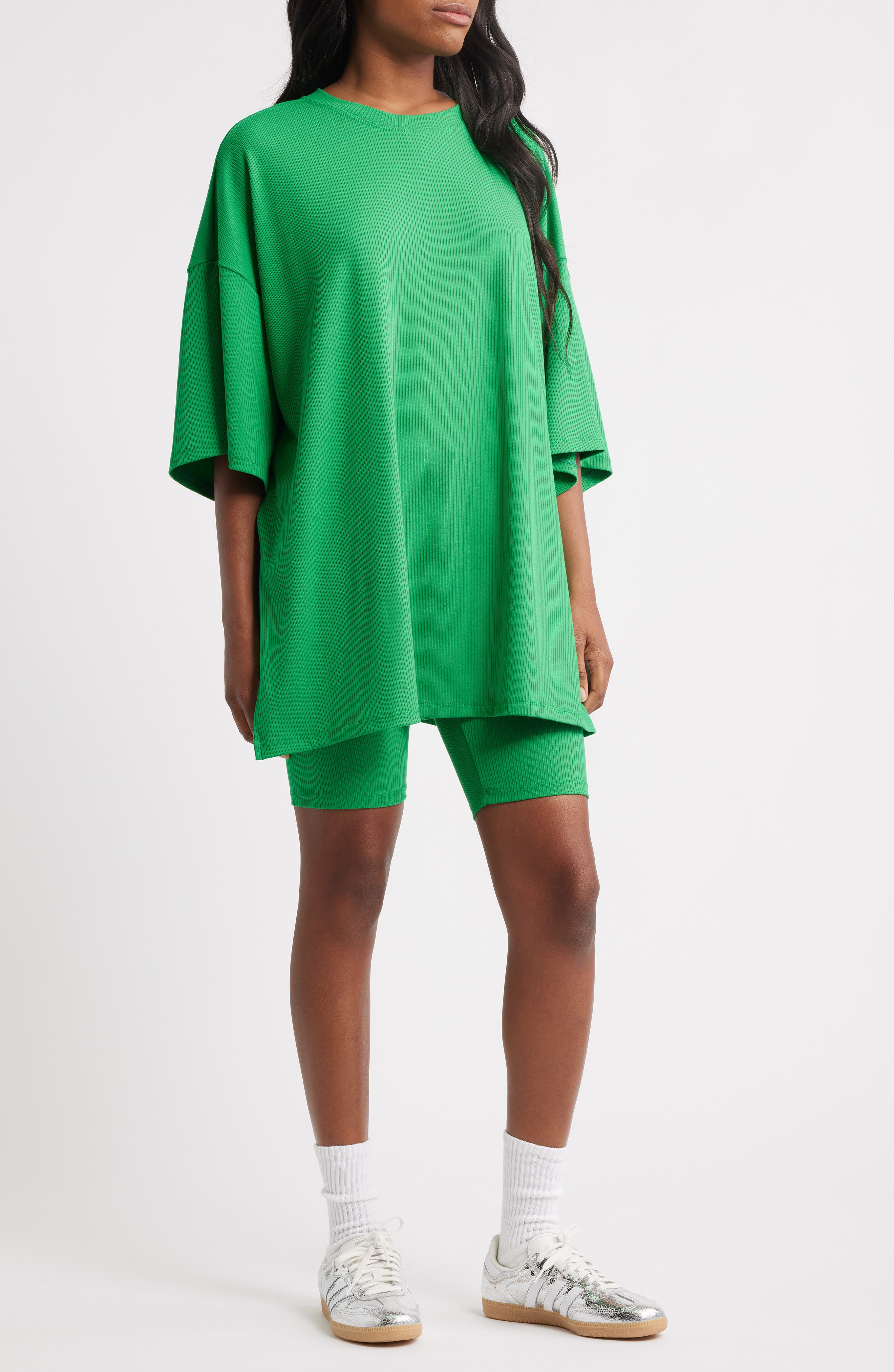 selected KELLY GREEN