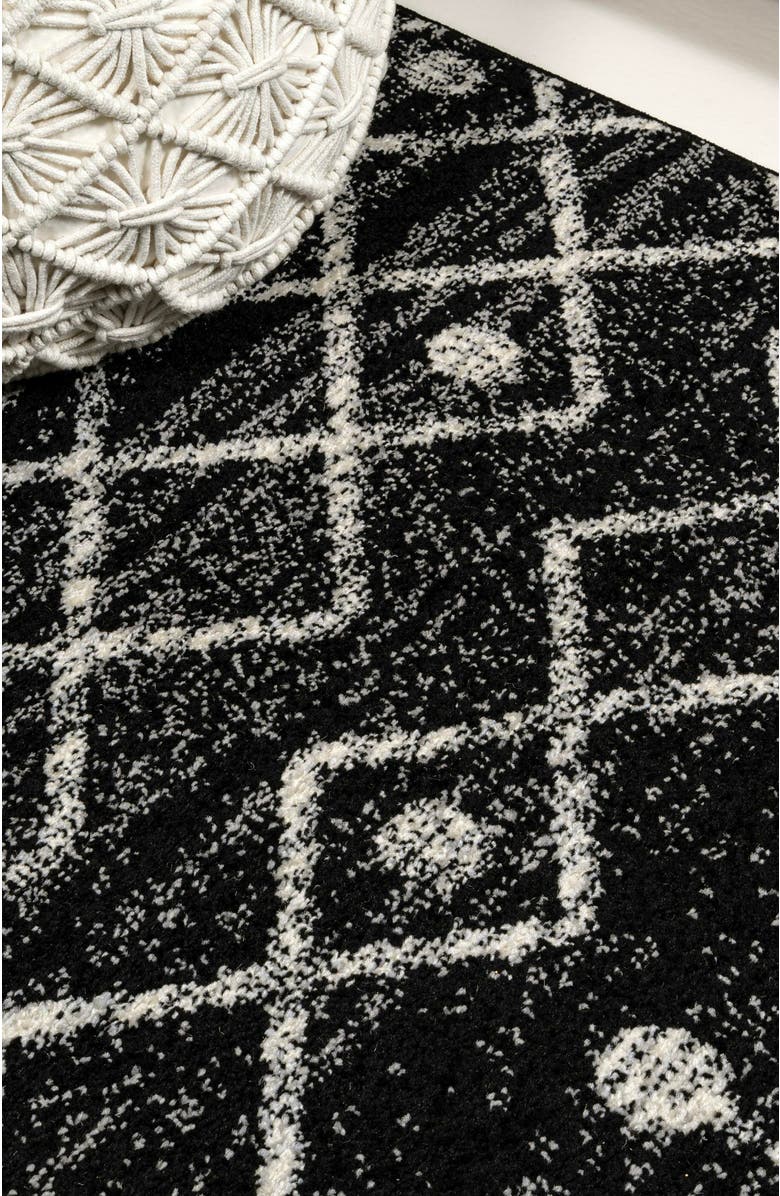 JONATHAN Y Aksil Moroccan Beni Souk Area Rug, Alternate, color, Black/Cream