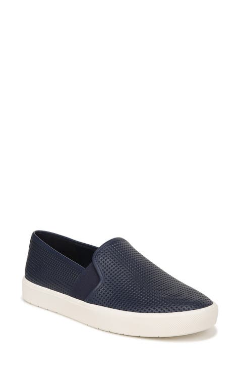 Women’s slip-on good canvas shoes in Little Blue 3