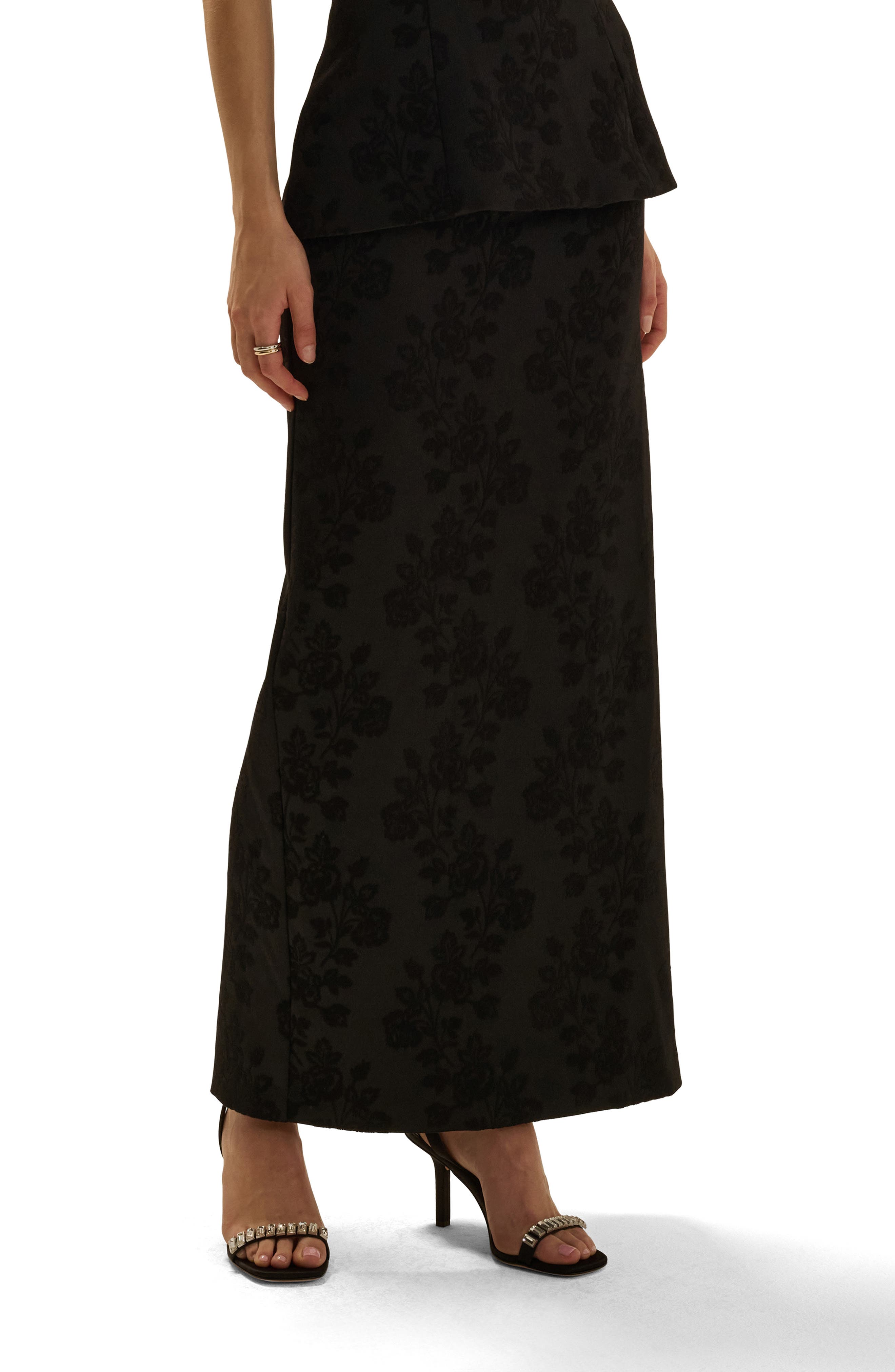 selected BLACK FLORAL JACQU