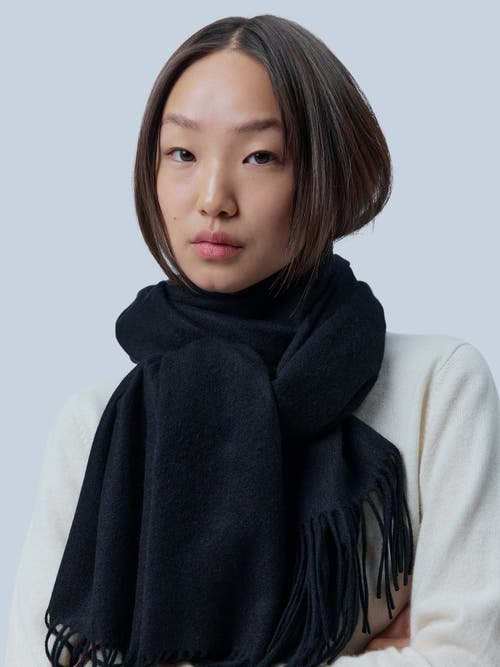 Gobi Cashmere Wide Fringe Scarf In Black
