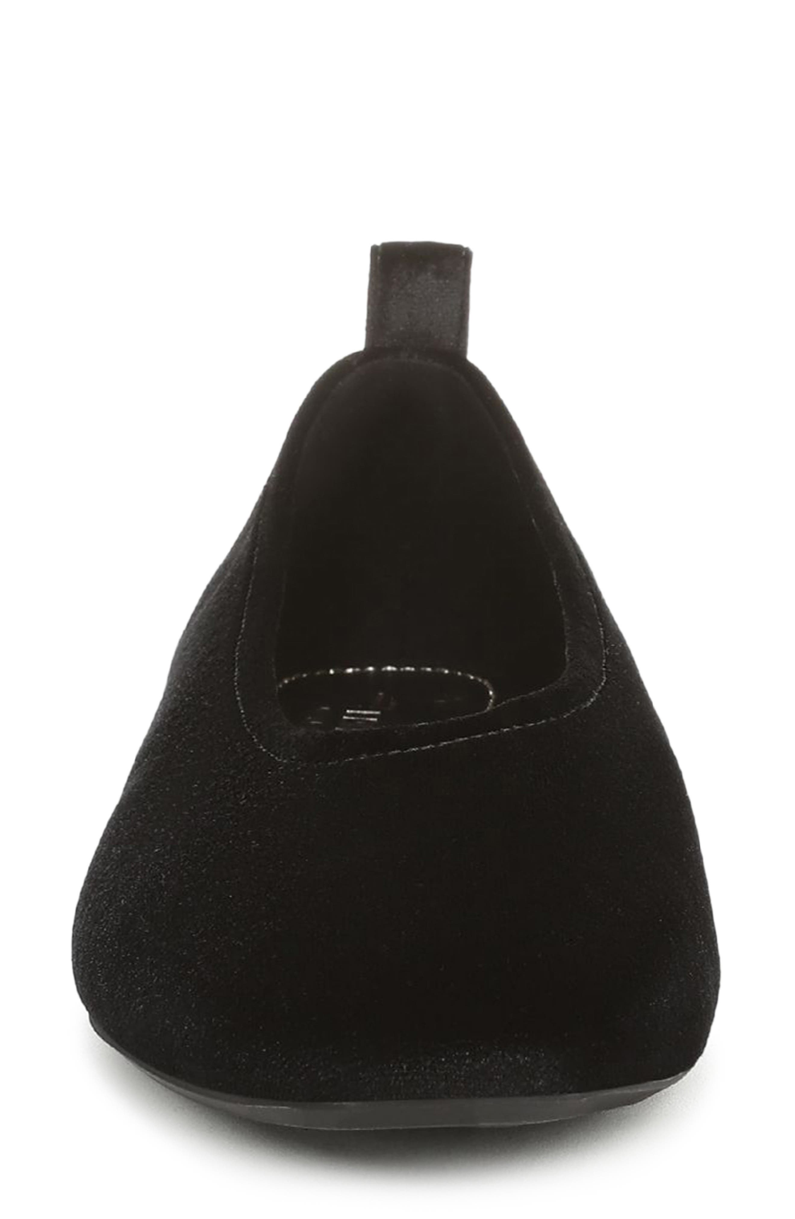 Carla Flat, Alternate, color, BLACK FABRIC