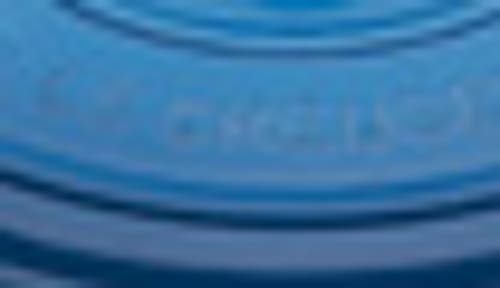 Le Creuset Signature 5.5-quart Round Enamel Cast Iron Dutch Oven