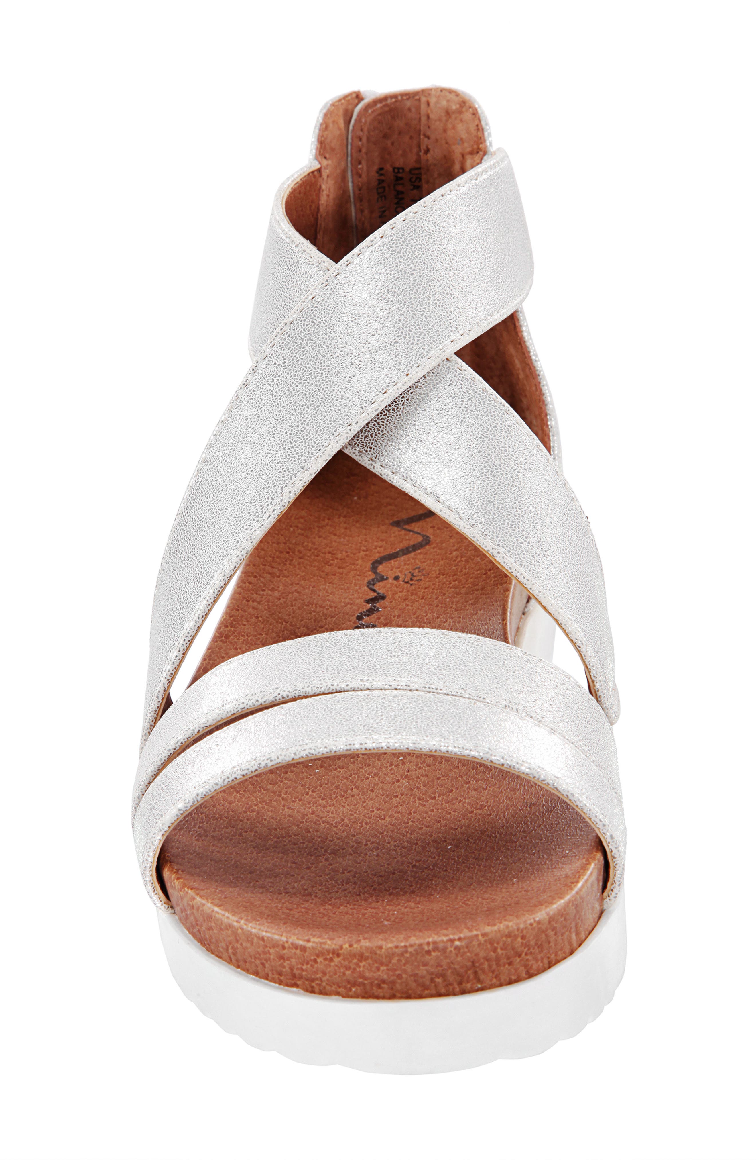 Nina Caldonia Glitter Sandal, Alternate, color, 