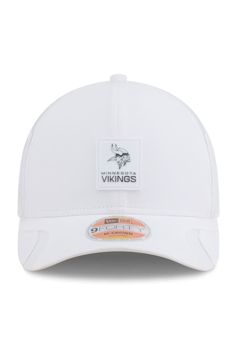 New Era Men's New Era White Minnesota Vikings 2025 Sideline  M-Crown 9FORTY Adjustable Hat, Alternate, color, 