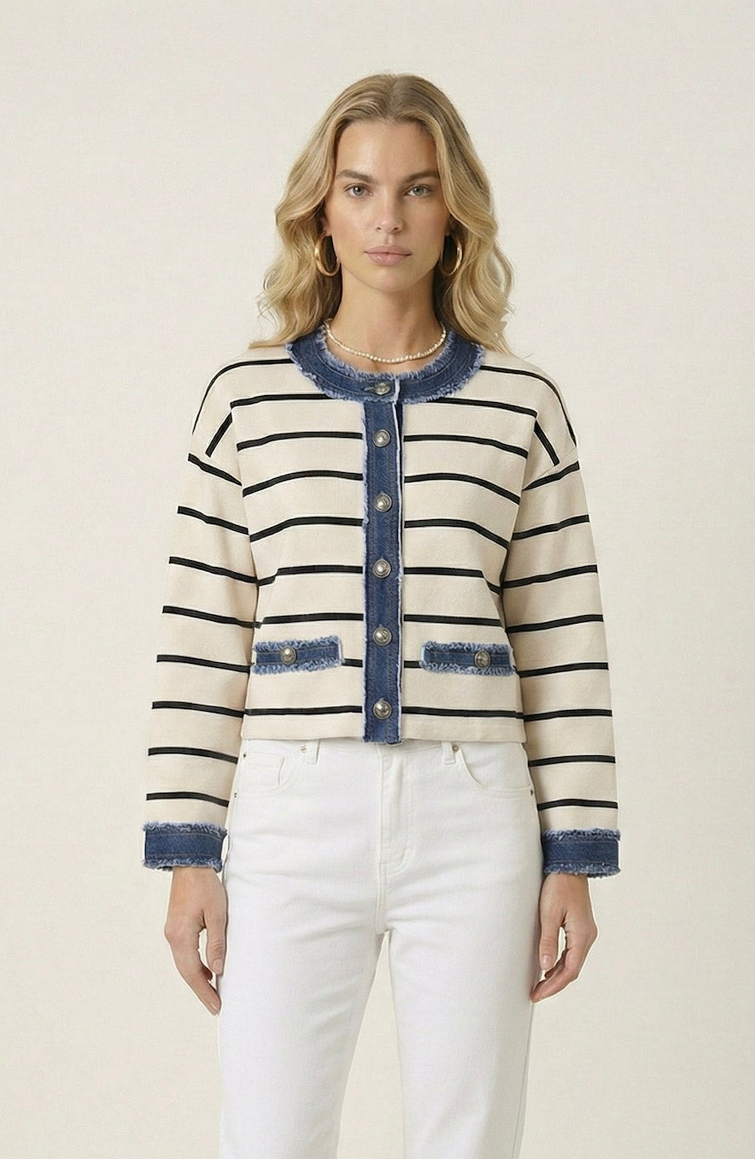 selected Cream / Navy Blue