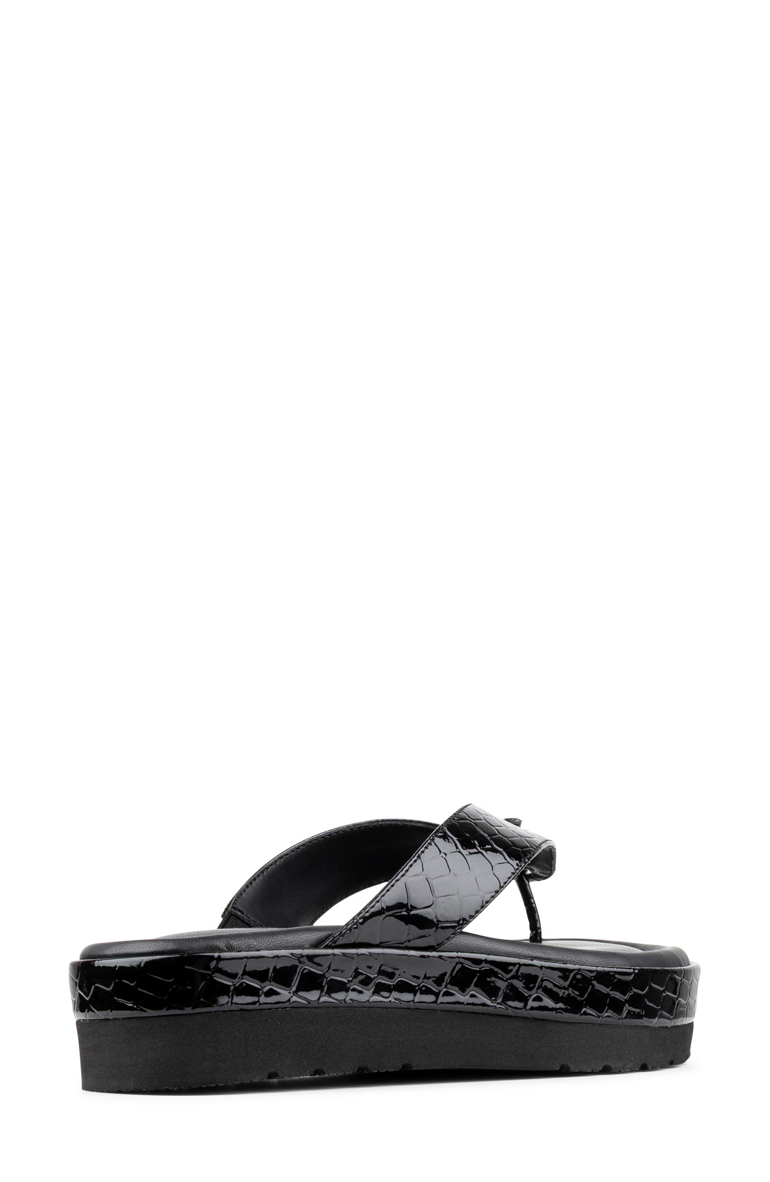 Donald Pliner Thong Sandal, Alternate, color, Black
