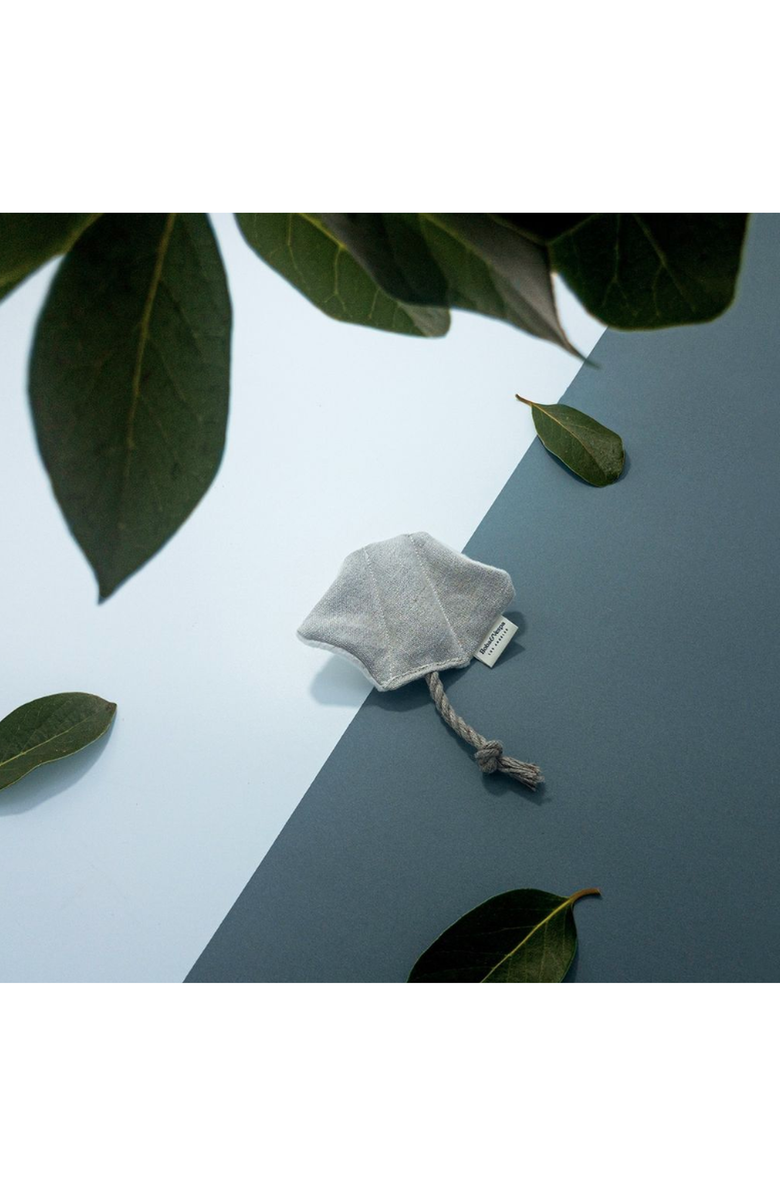 The Kind Pet Stingray Cat Toy with Buckwheat for Crinkles and Organic Catnip, Alternate, color, Beige