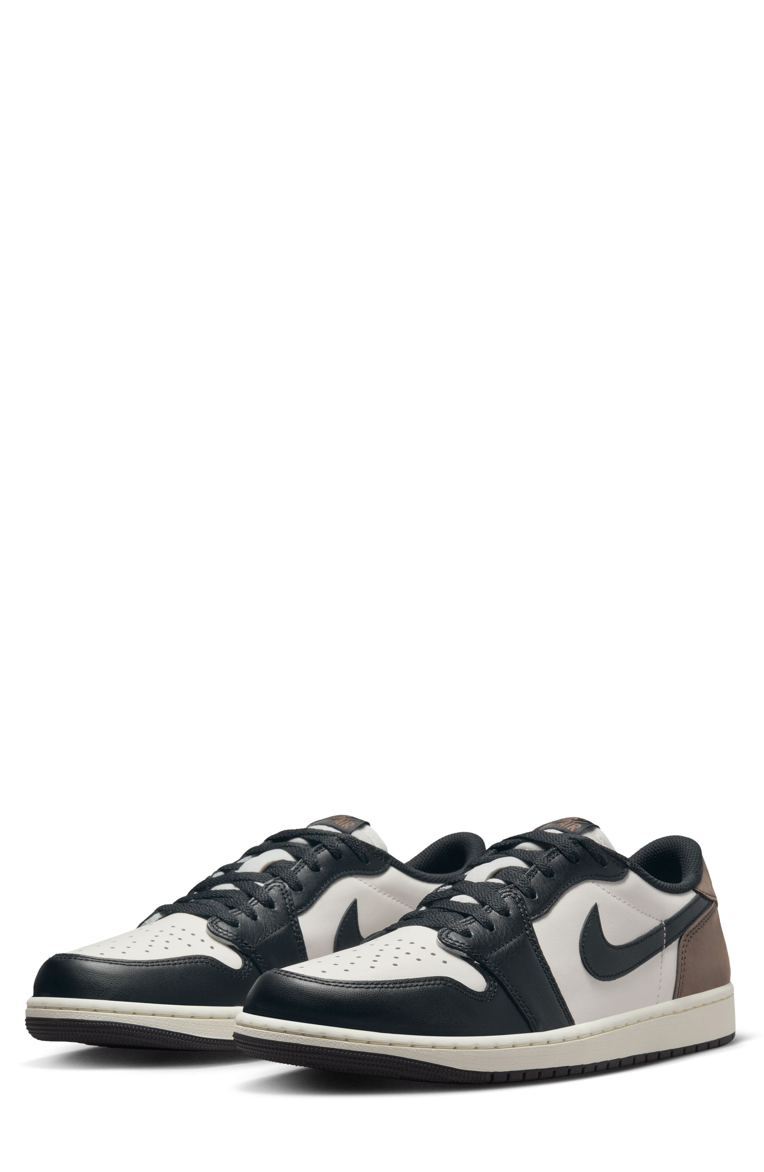 Jordan Air Jordan 1 Low Basketball Sneaker, Main, color, 