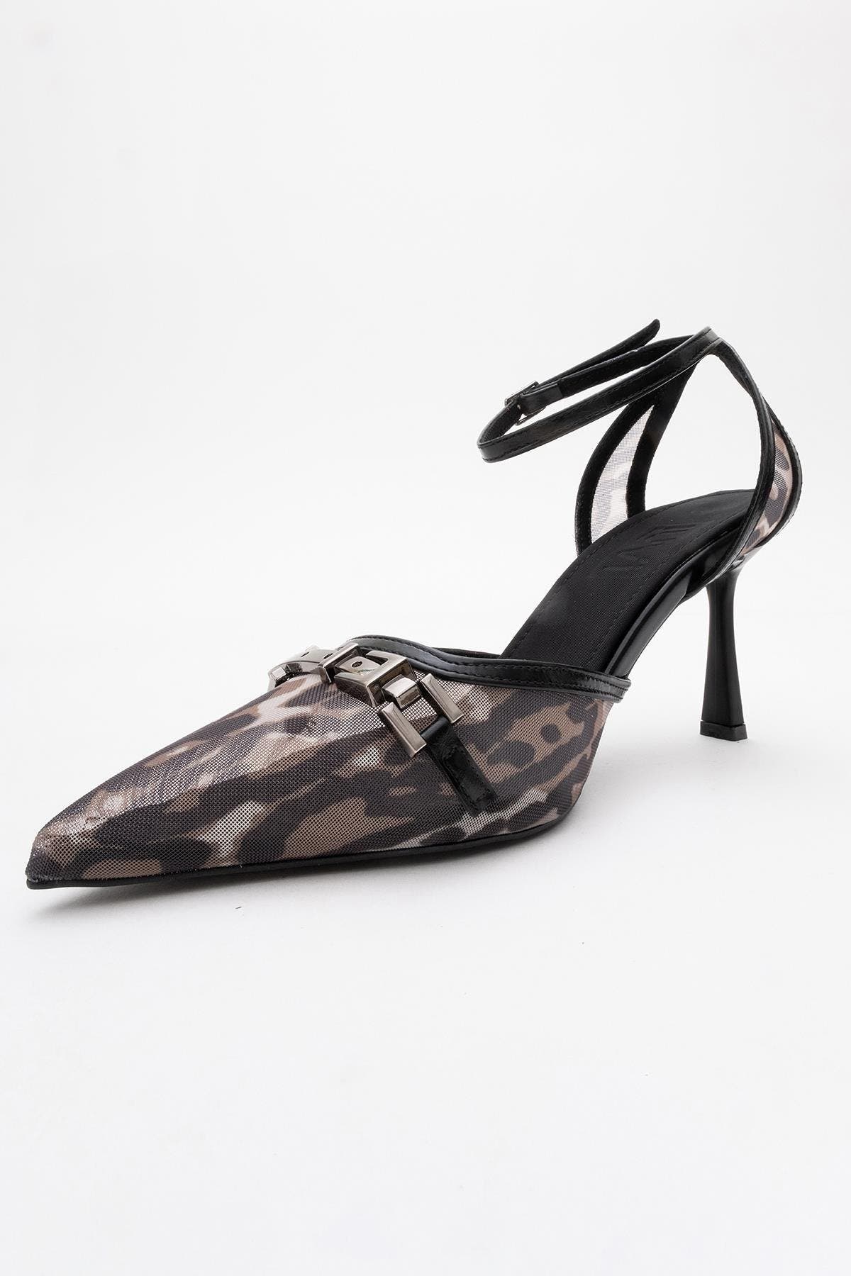 Giorno Ankle Strap Stiletto Pump, Alternate, color, Black