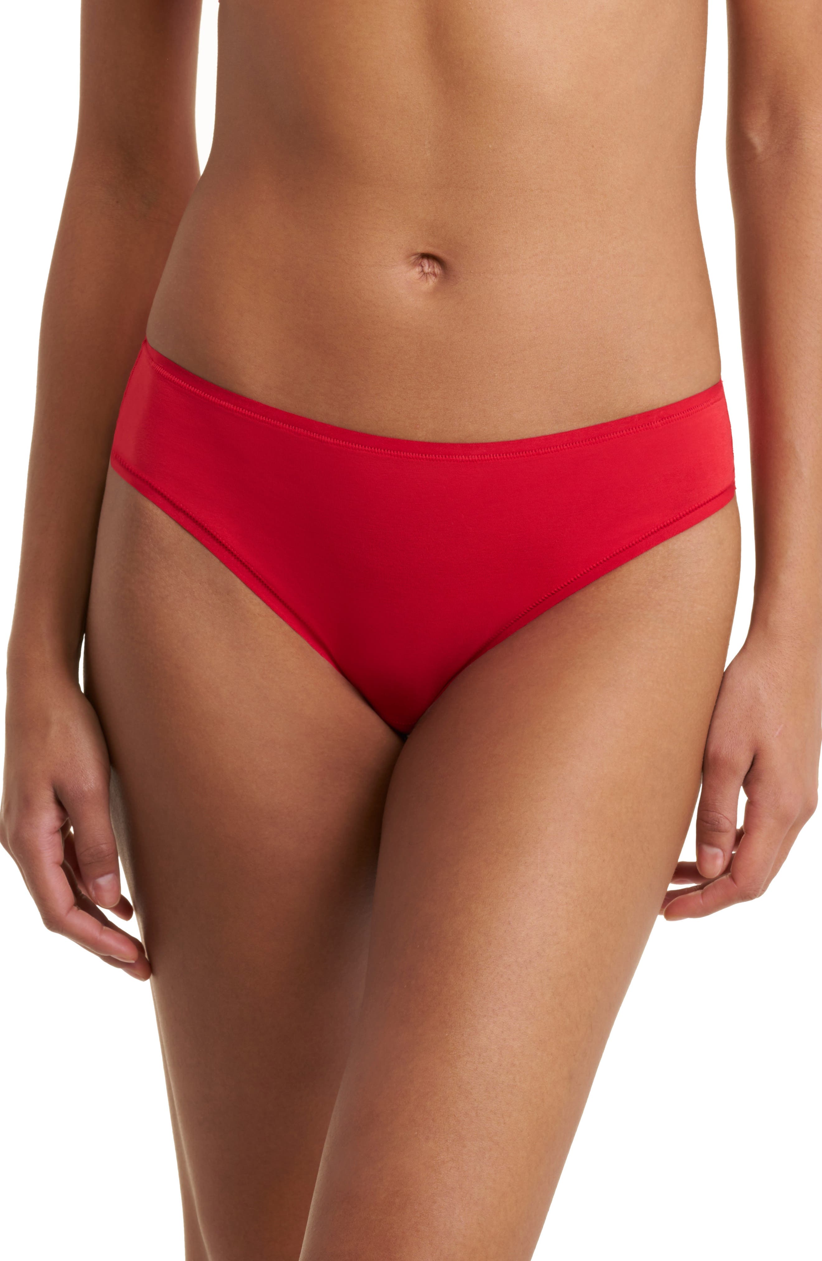 HOLIDAY RED