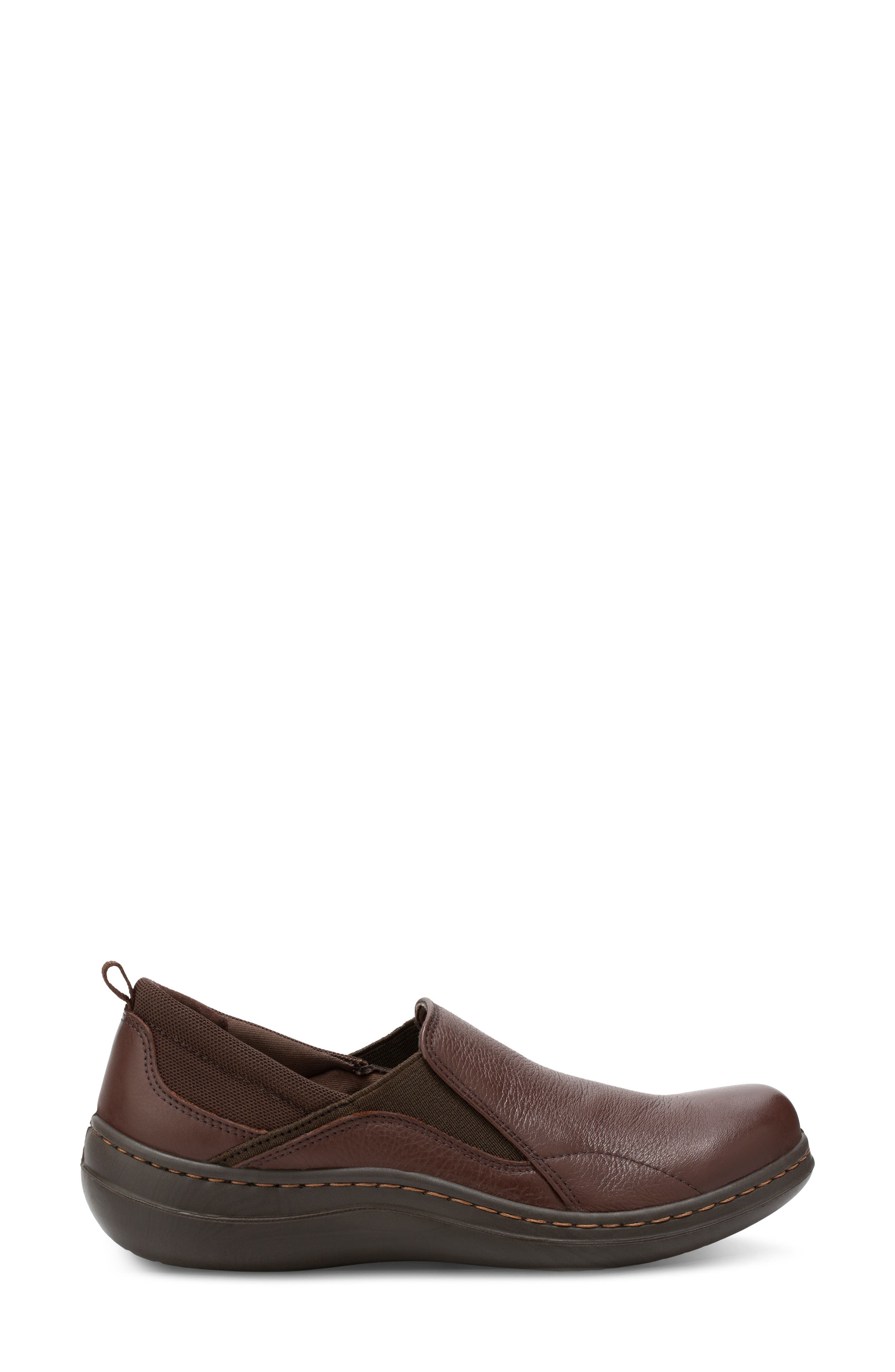 Wren Clog, Alternate, color, BROWN