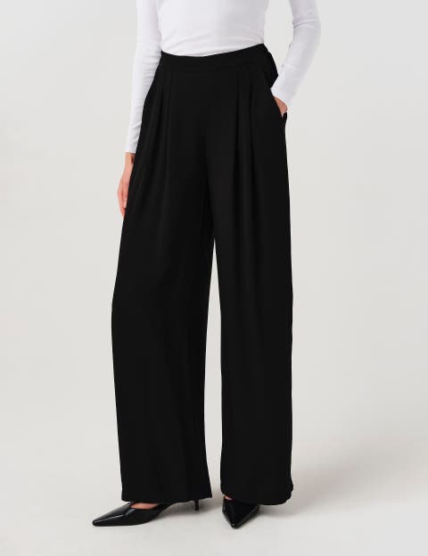 Andie Pleated Wide Leg Crepe Trouser