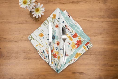 C & F Home C&f Home Sheila Cotton Napkin Machine Washable Set Of 6 In Multi