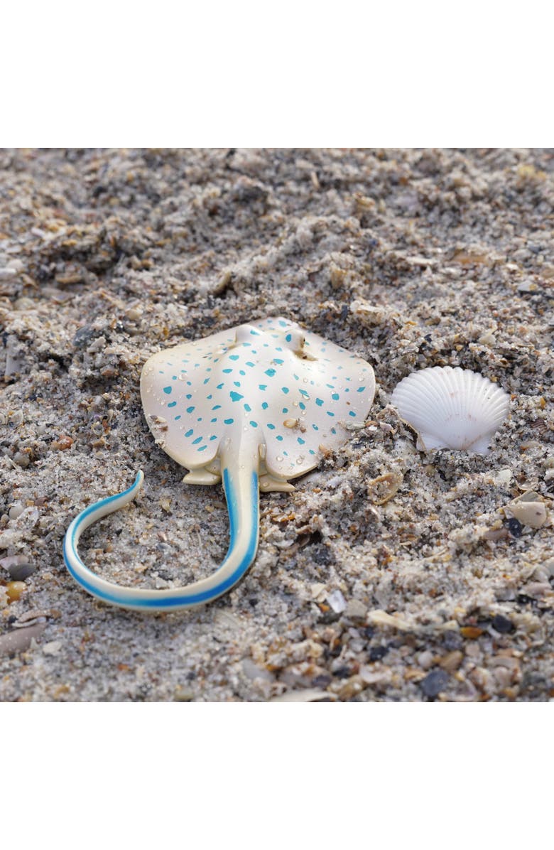 Safari Ltd. Blue Spotted Ray Toy, Alternate, color, NO COLOR