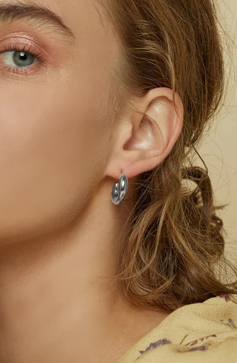 Bearfruit Jewelry Banana Shape Hoop Earrings, Alternate, color, Silver