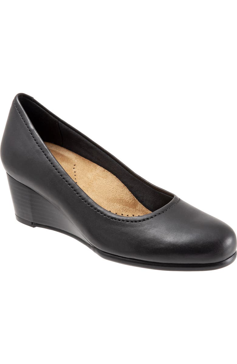Trotters Winnie Wedge Pump, Main, color,
