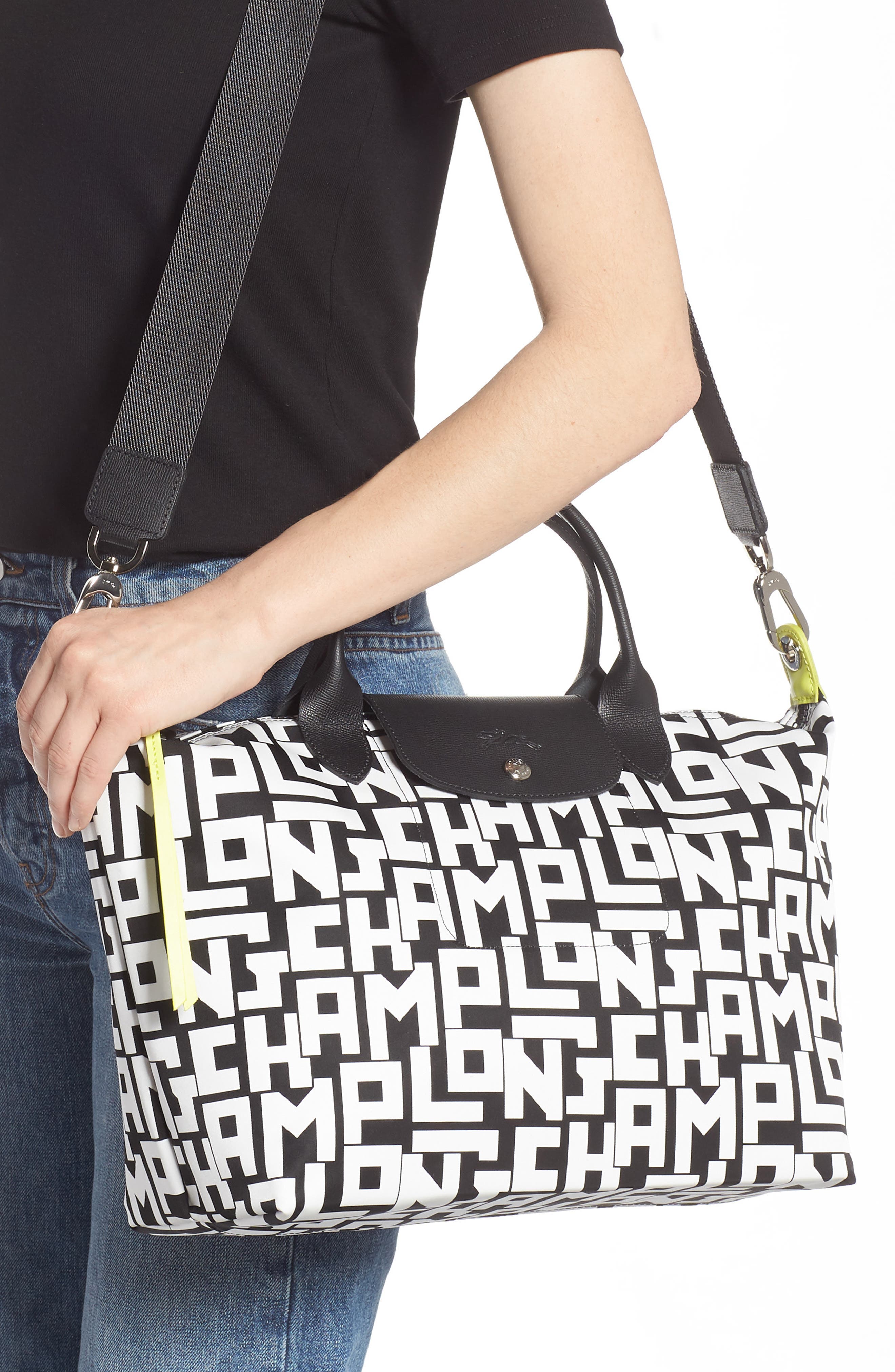 Medium Le Pliage Logo Nylon Tote, Alternate, color, BLACK/ WHITE