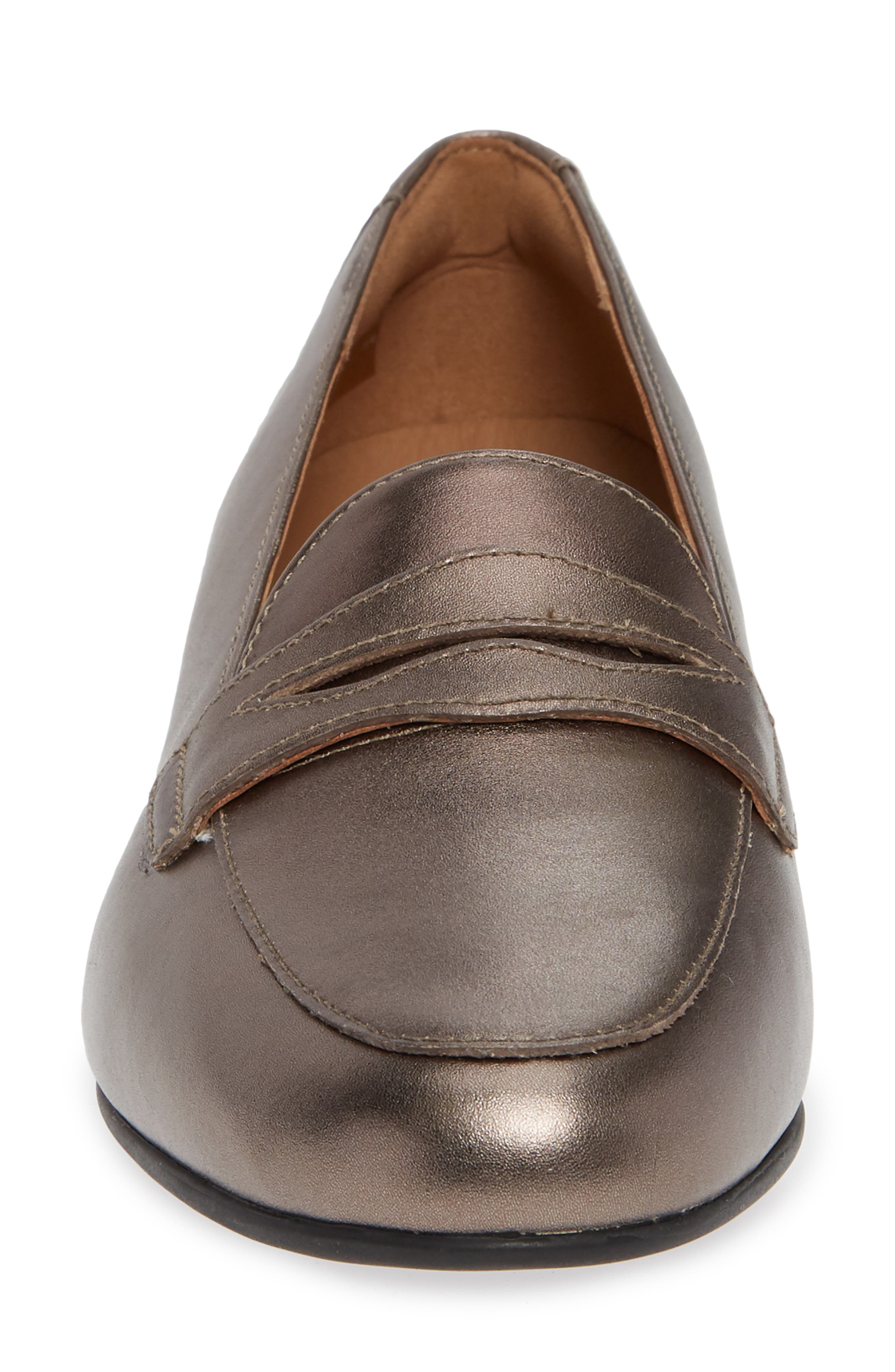 Un Blush Go Penny Loafer, Alternate, color, PEBBLE METALLIC