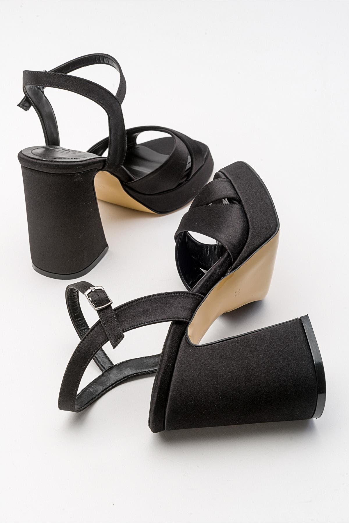 Forever & Always Shoes Yvonne Platform Sandals, Alternate, color, Black