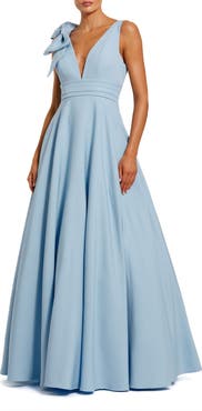 Mac Duggal Petite Sleeveless Plunge Neck Ball Gown With Bow Detail