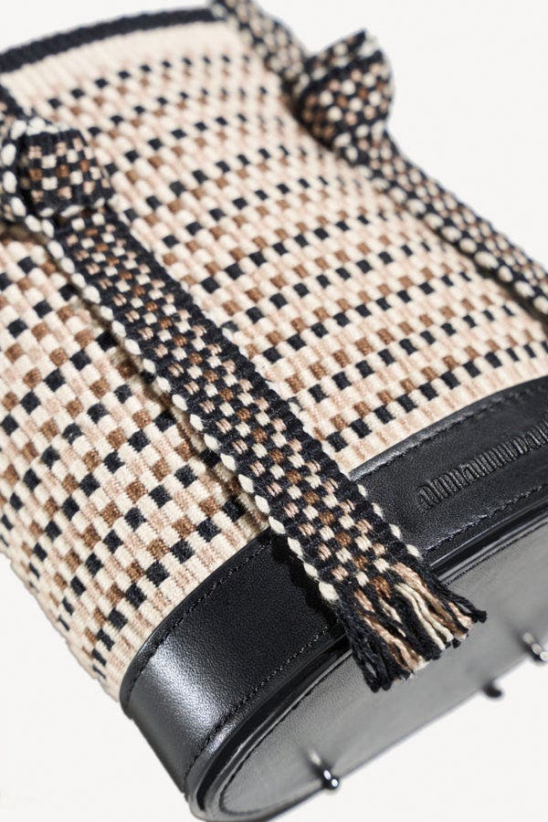 Amambaih Mimi small, Alternate, color, Sand