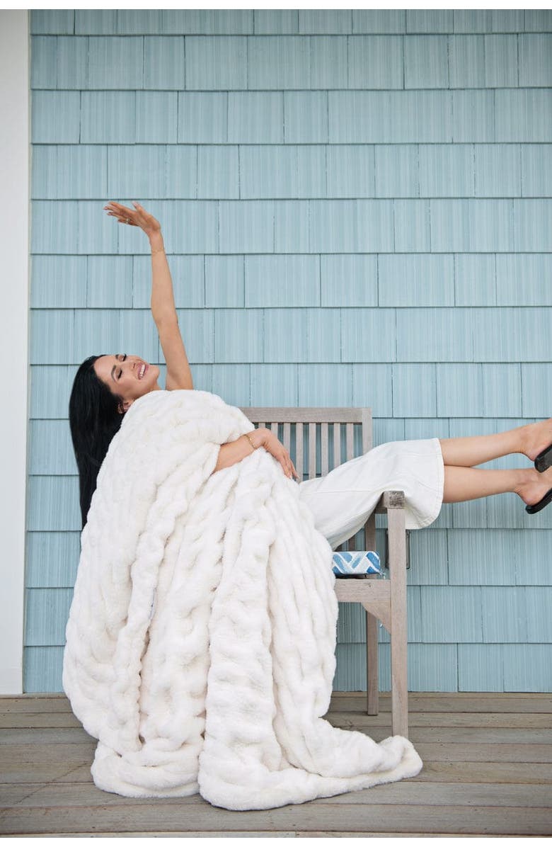 Minky Couture Hugs Cream Blanket, Alternate, color, Cream