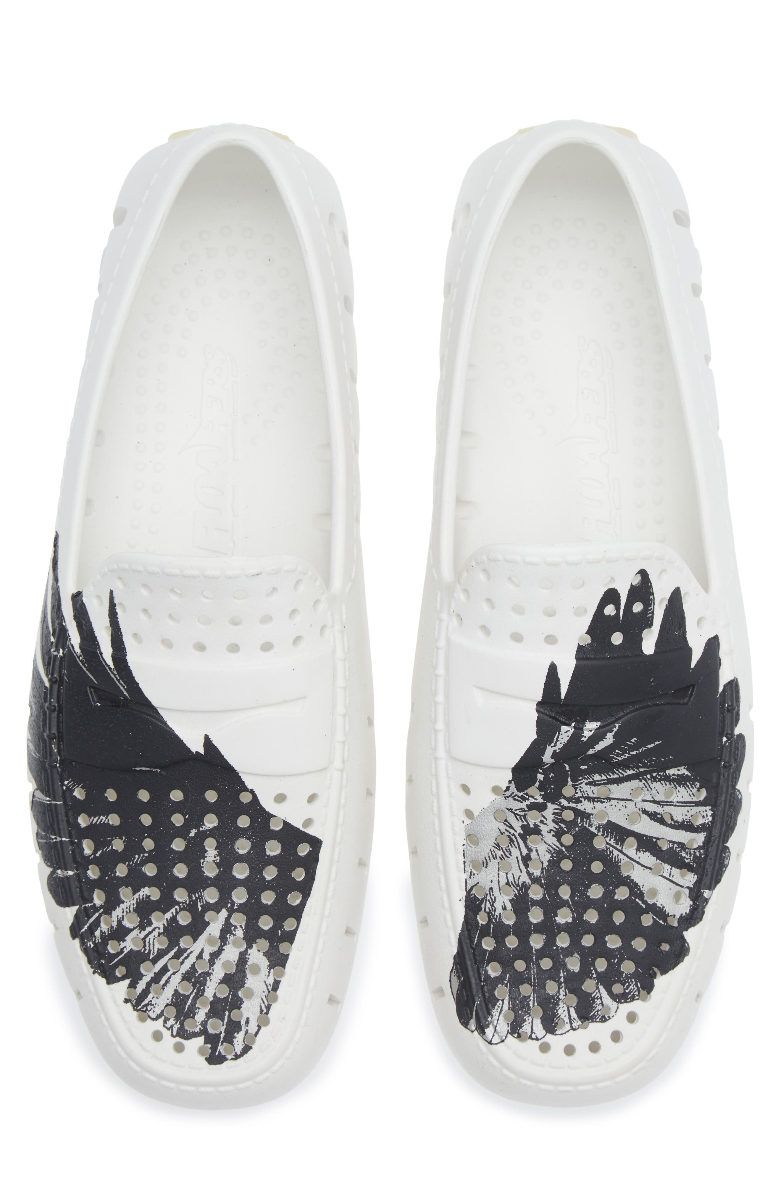 FLOAFERS Country Club Driver Loafer, Alternate, color, White/ Grey Wings