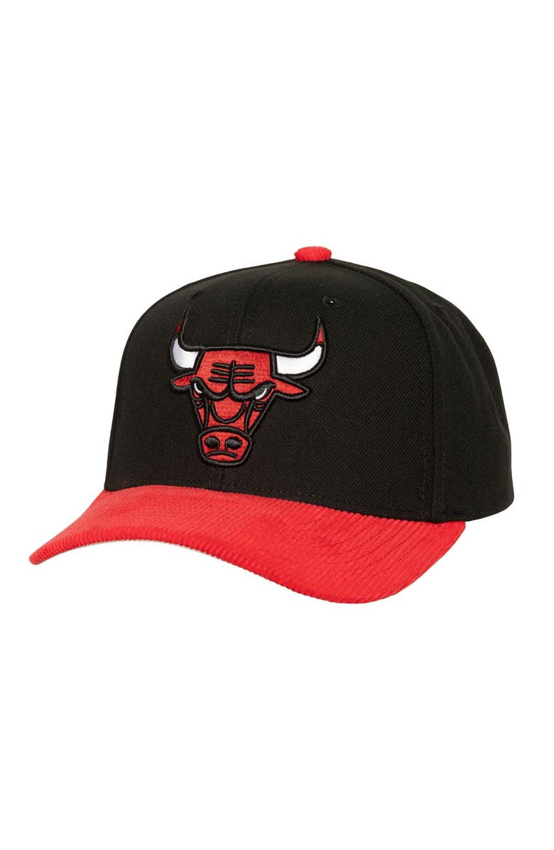 Mitchell & Ness Men's Mitchell & Ness Black Chicago Bulls Corduroy Pro Crown Adjustable Hat, Main, color, Black