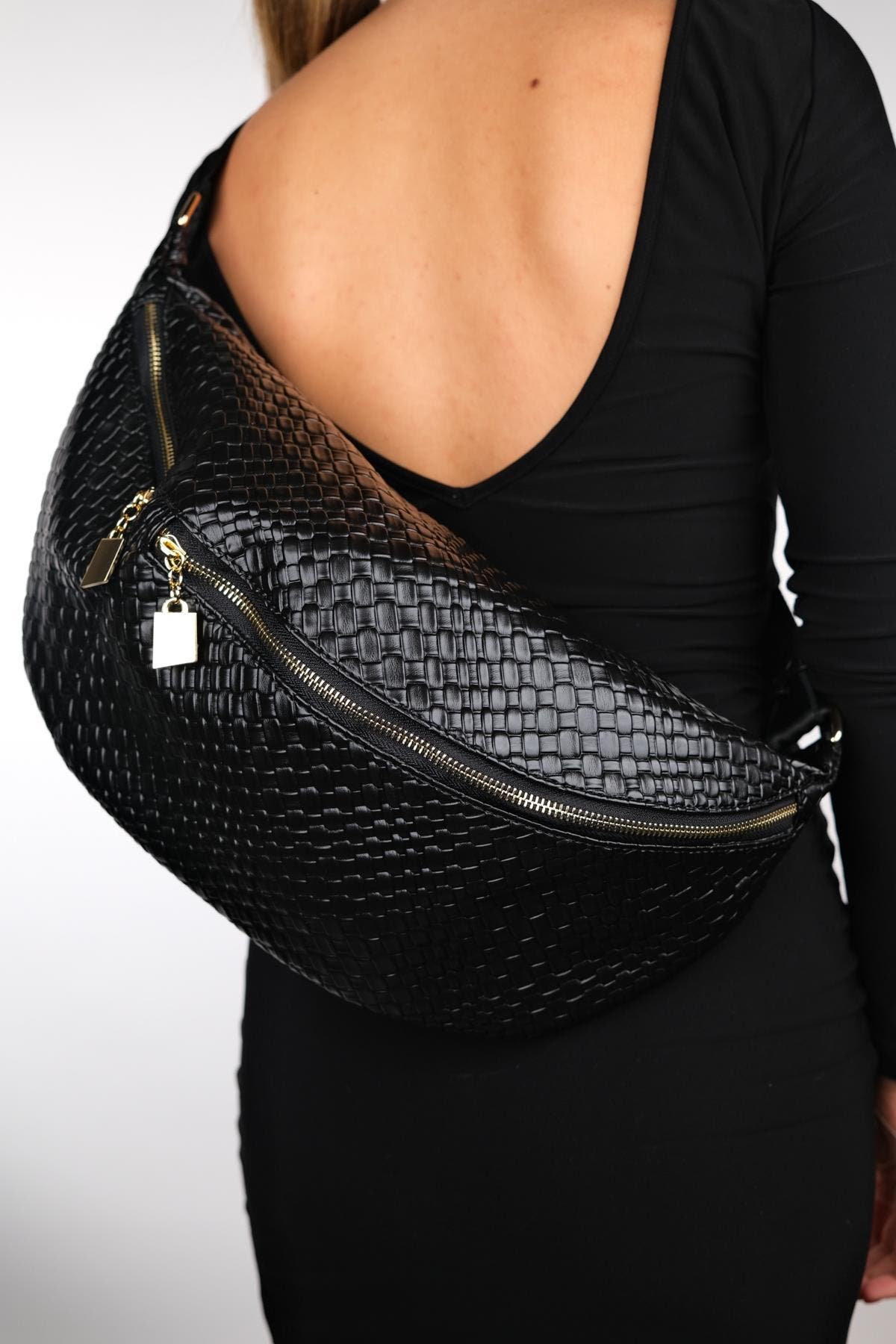 Prologue Shoes Venta Waist Bag, Alternate, color, Black