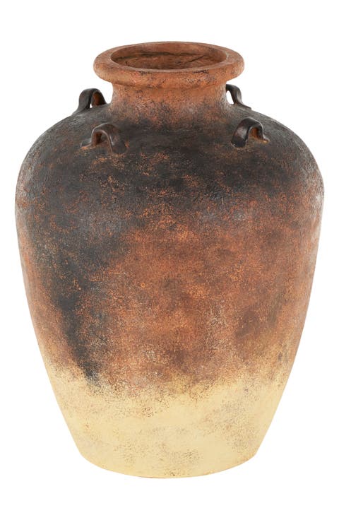 Magnesia Vase