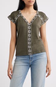 Bobeau Embroidered Detail V-Neck Top