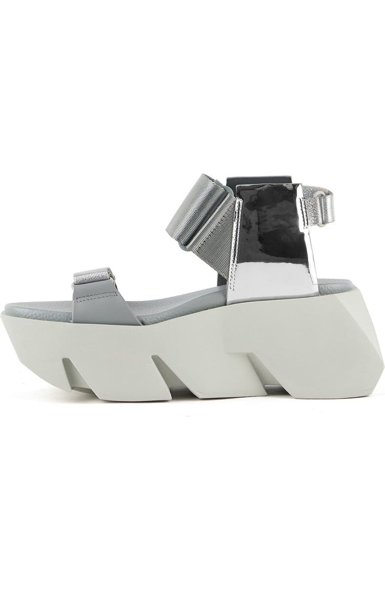 United Nude Bull Run, Alternate, color, Irony