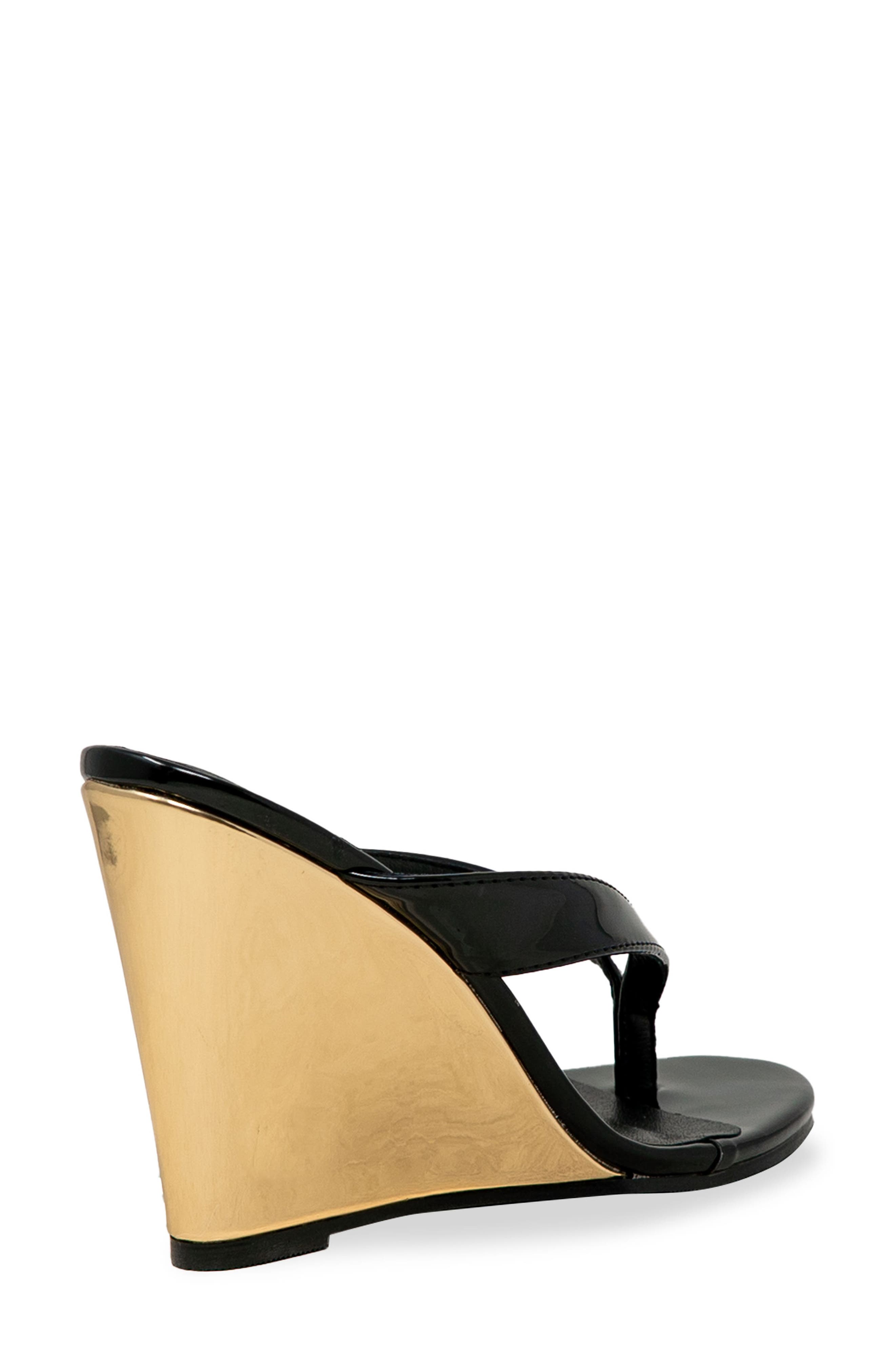 CHASE AND CHLOE Toe Post Wedge Sandal, Alternate, color, Black Patent