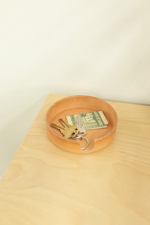 Graf & Lantz Graf Lantz Kobon Leather Round Tray In Natural