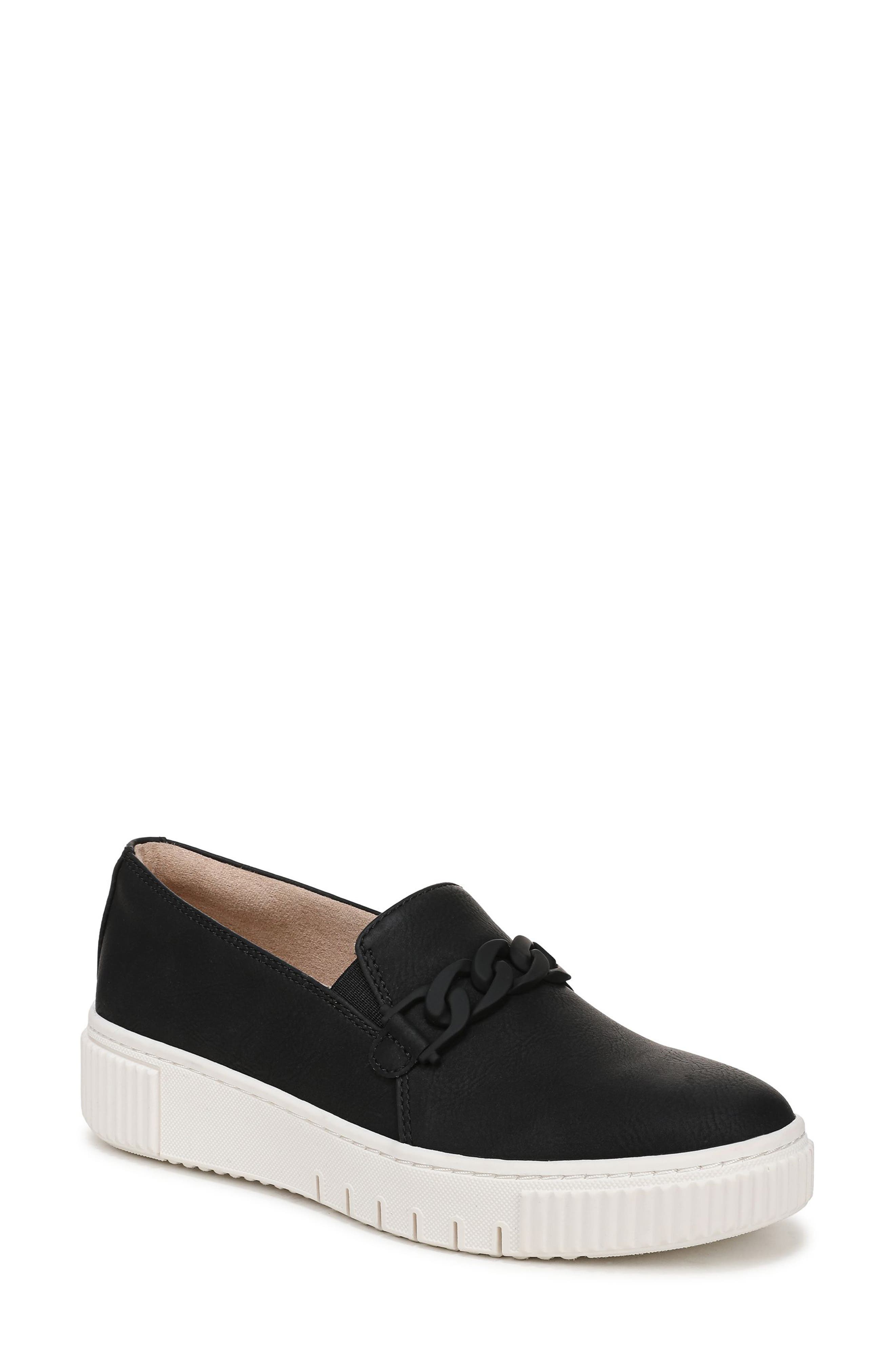 Naturalizer Trish Slip-On Sneaker