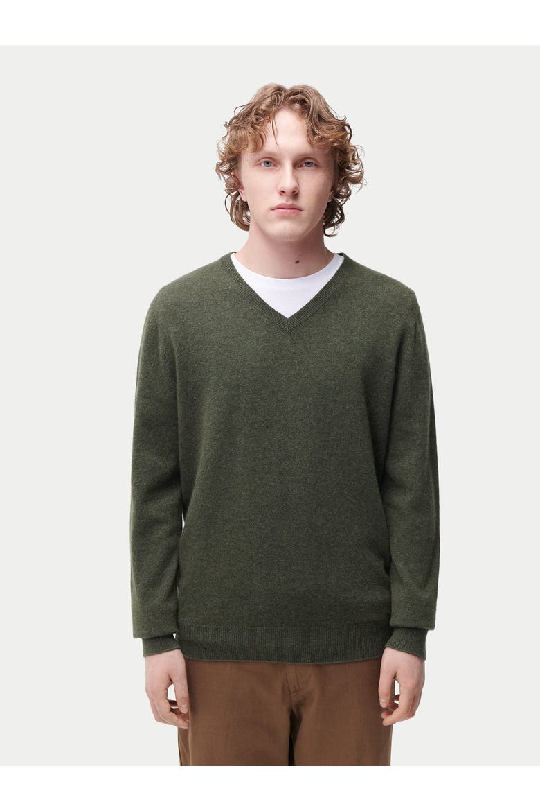 Essential V-Neck Cashmere Sweater, Alternate, color, black forest