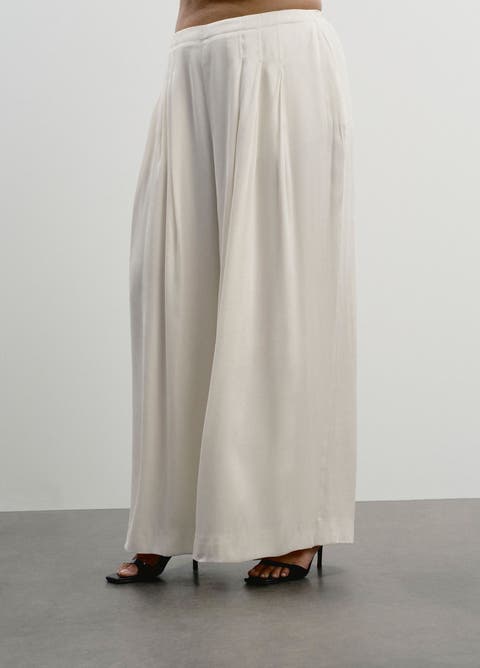 Pleated Wide Leg Pant