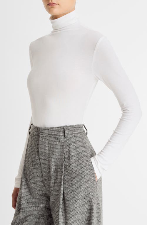 Vince Essential Long Sleeve Turtleneck In White