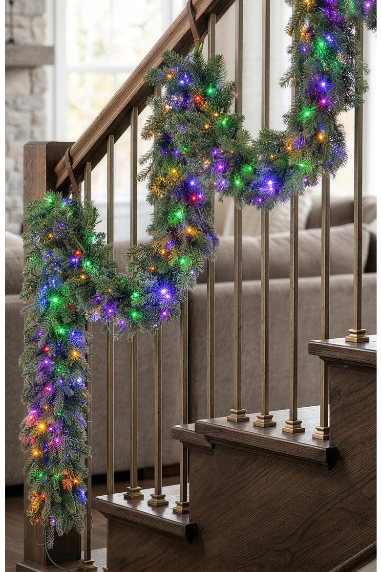 Pre-Lit Christmas Garland with Twinkling Lights, Alternate, color, Green