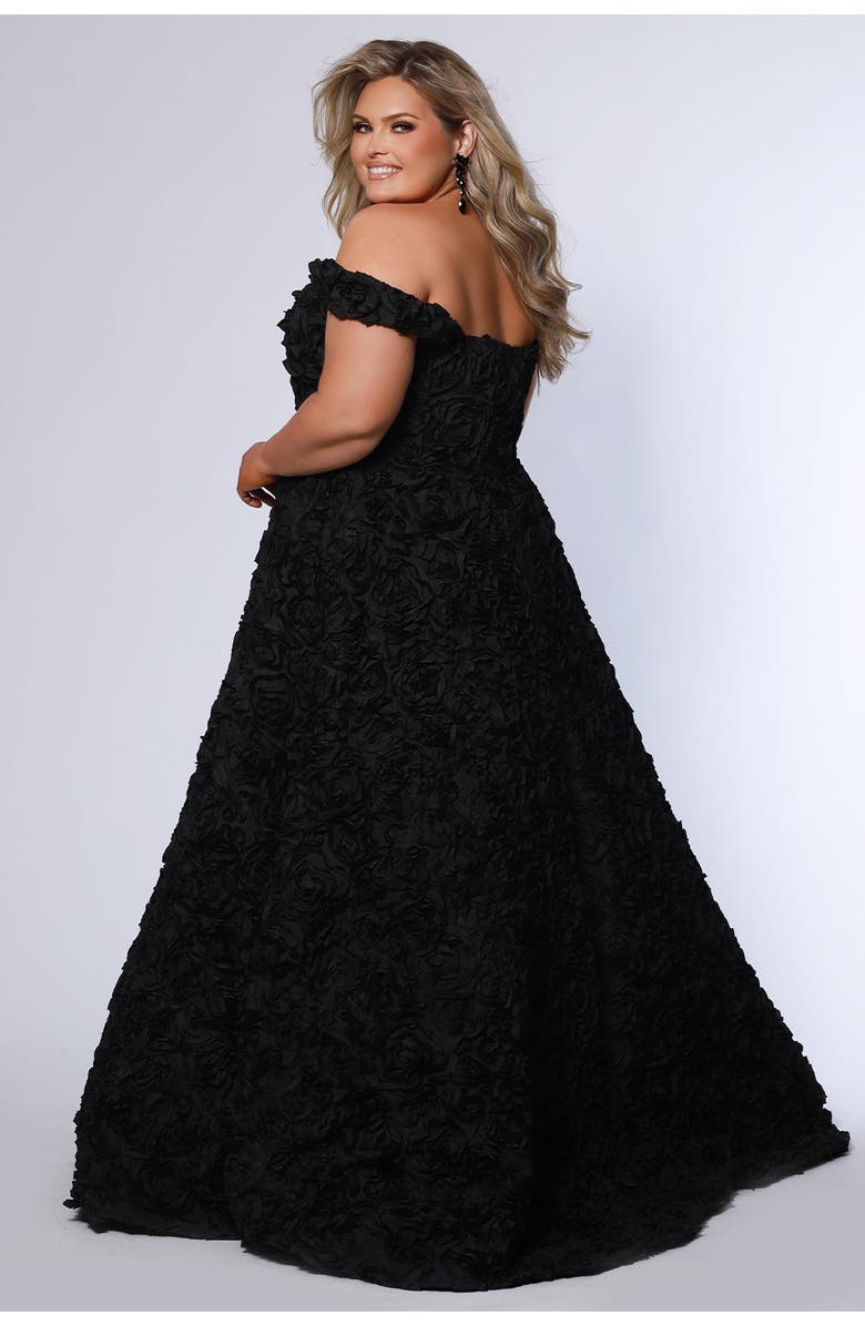 Sydney's Closet Off-The-Shoudler A-Line Plus Size Evening Gown, Alternate, color, Black
