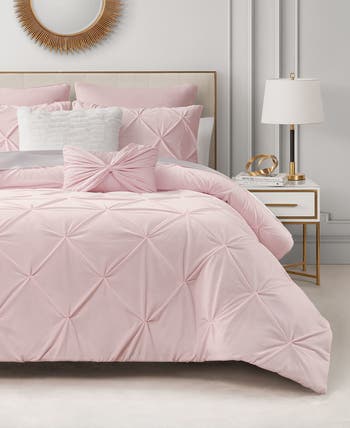 Kiss 5-Piece Pleat Plush Comforter Set